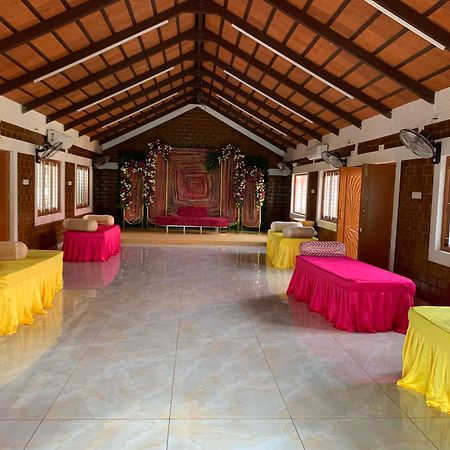 Love Green Resorts Palladam Luaran gambar